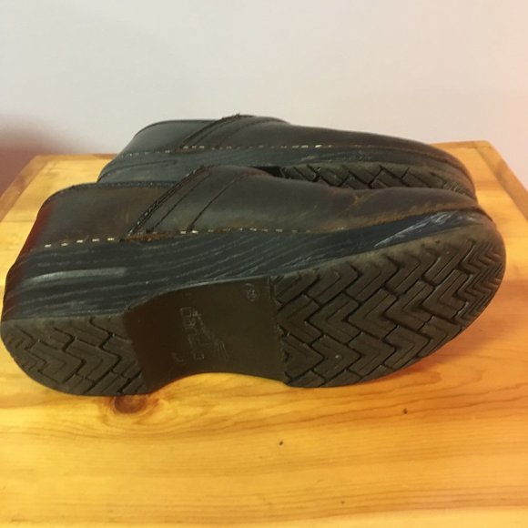 Dansko Brown Clog - Picture 8 of 10